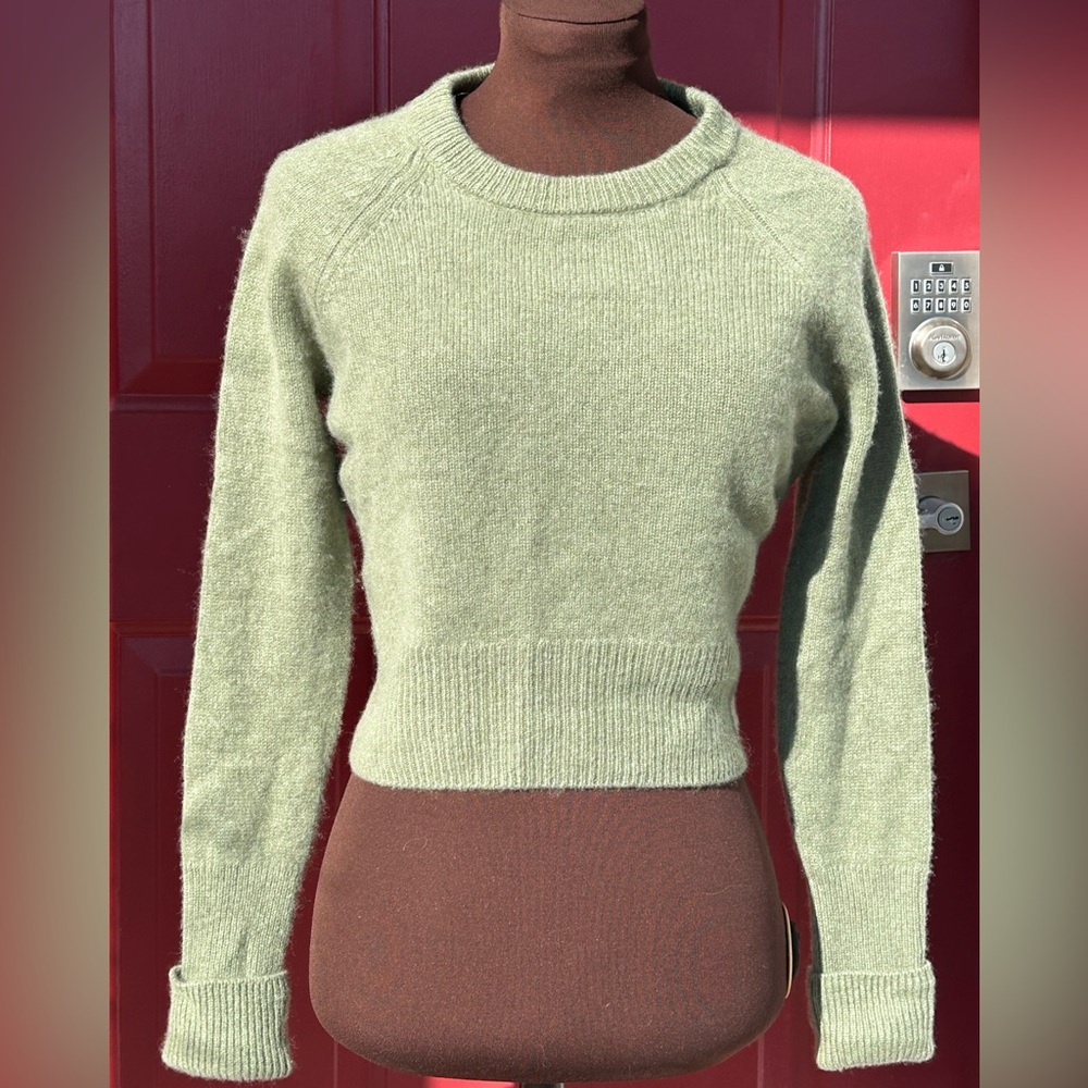 HARPER LANE sM 💯cashmere cropped sweater-moss green-super soft-great quality